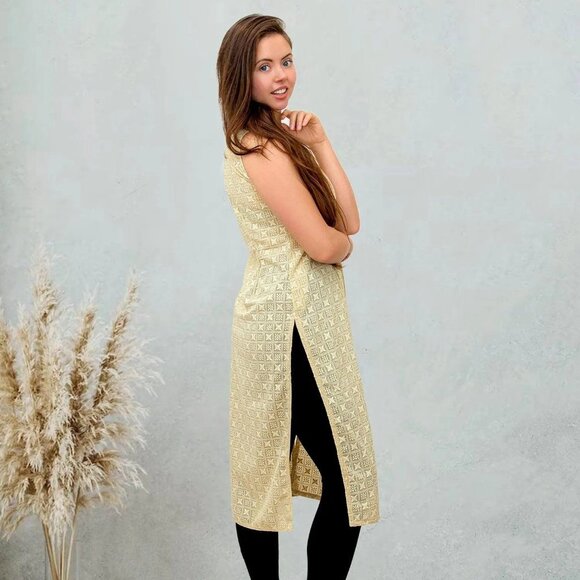 Cream Kurta with Intricate Chikankari | Muvvas Boutique - Picture 4 of 4